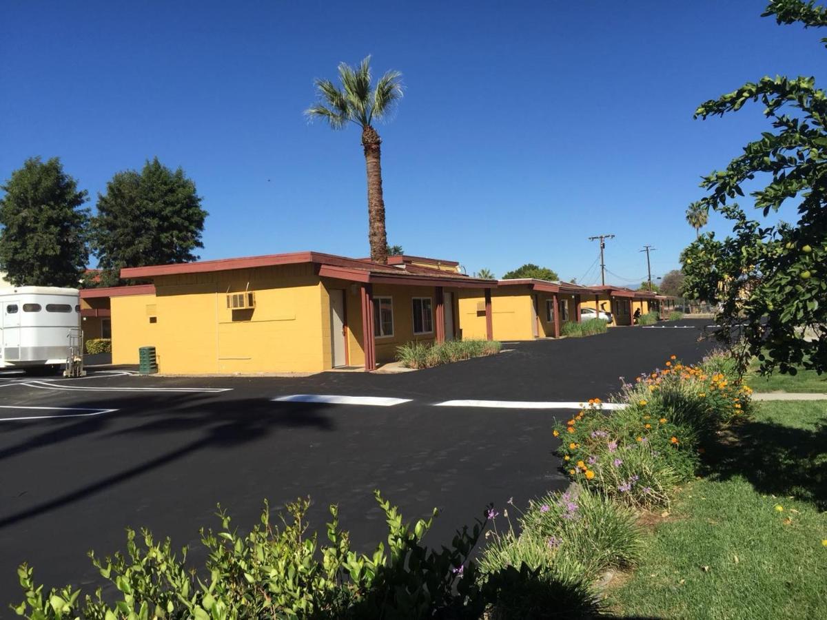 Royal Inn And Suites ヘメット エクステリア 写真