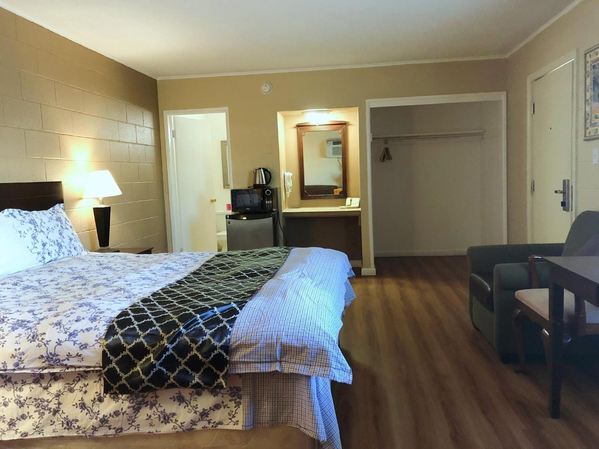 Royal Inn And Suites ヘメット エクステリア 写真
