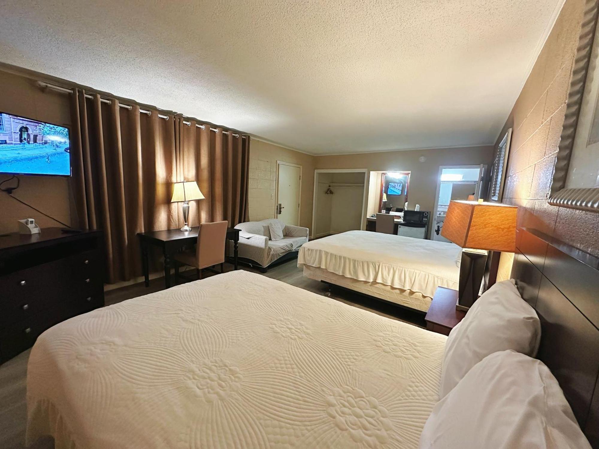 Royal Inn And Suites ヘメット エクステリア 写真
