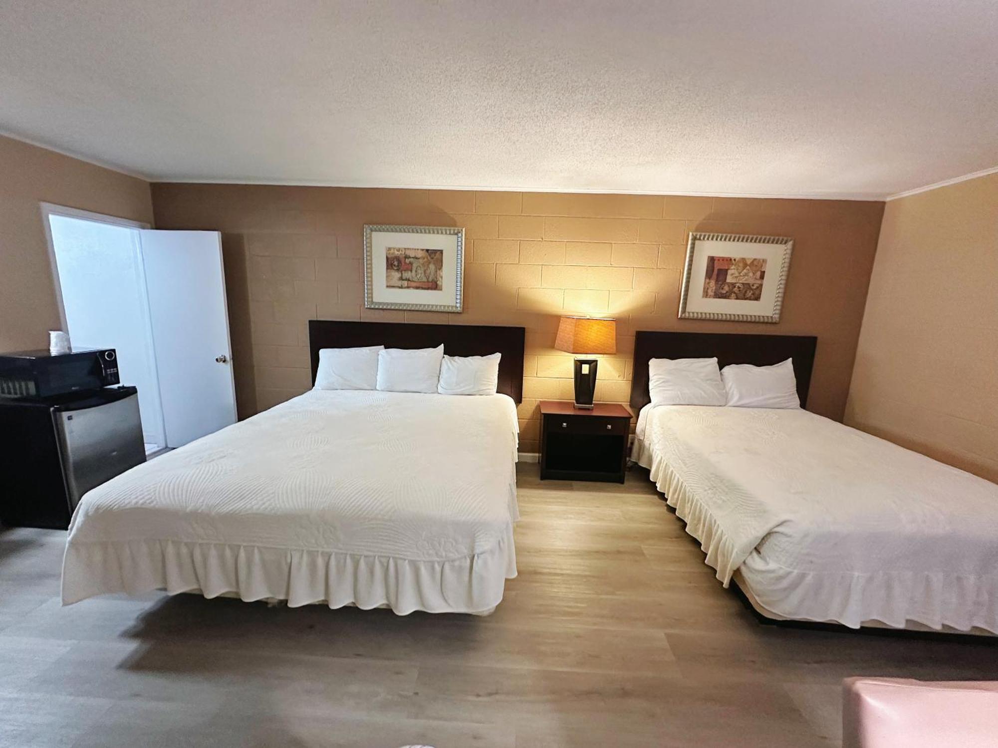 Royal Inn And Suites ヘメット エクステリア 写真