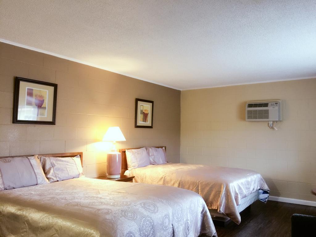 Royal Inn And Suites ヘメット エクステリア 写真