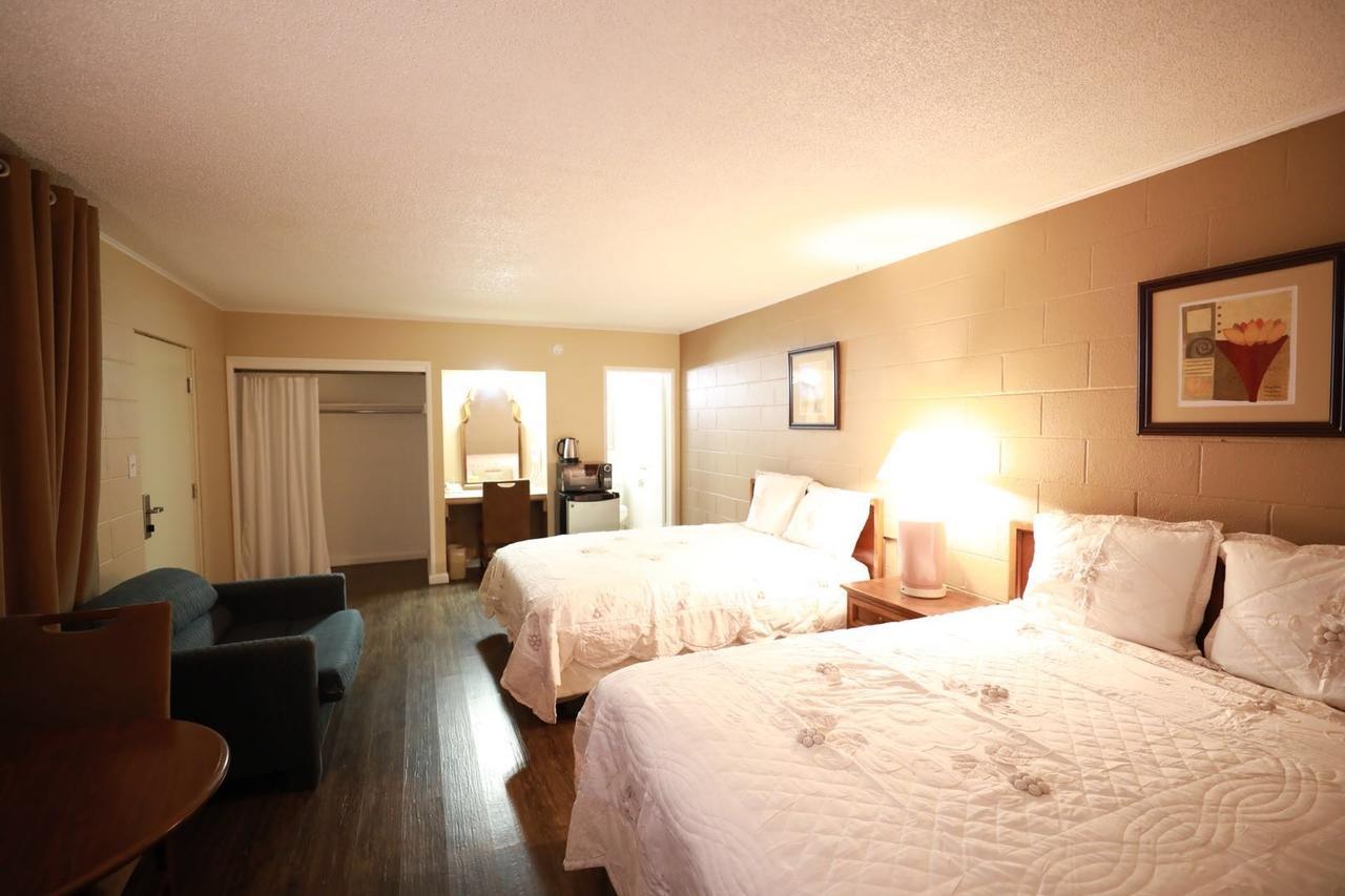 Royal Inn And Suites ヘメット エクステリア 写真