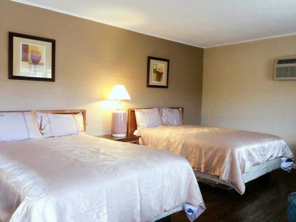 Royal Inn And Suites ヘメット エクステリア 写真