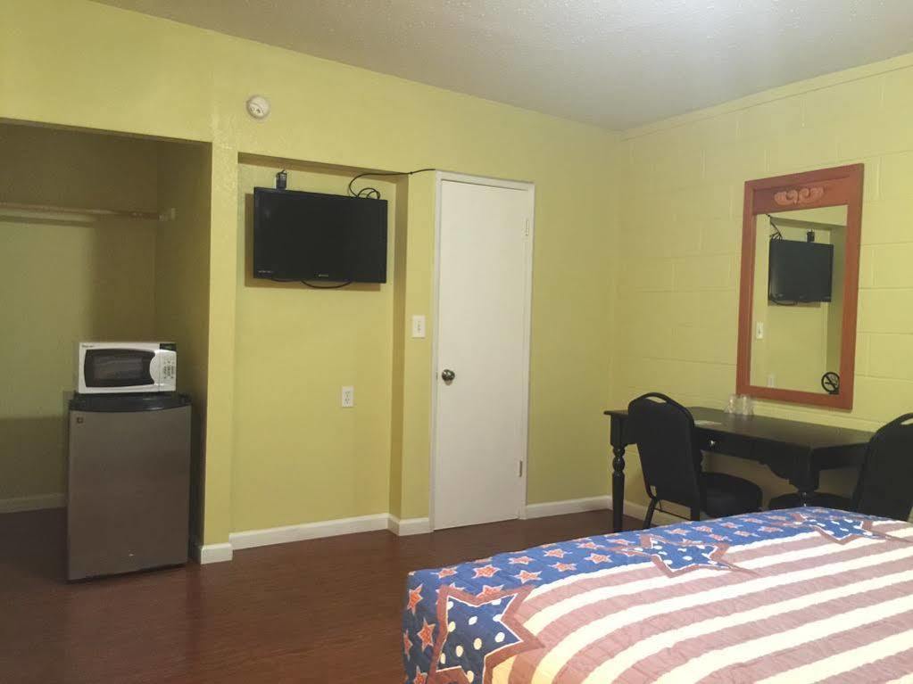 Royal Inn And Suites ヘメット エクステリア 写真