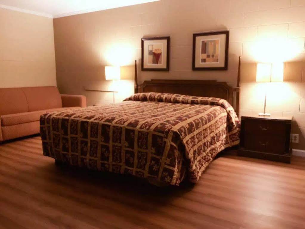 Royal Inn And Suites ヘメット エクステリア 写真